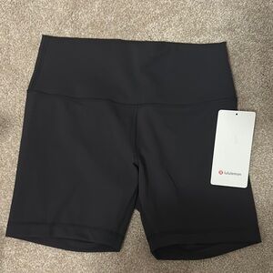 NWTs Lululemon Women's Wunder Train HR Black Shorts 6 inch